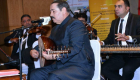بالصور.. لطفي بوشناق يغني لصالح أطفال مستشفى 57357 بمصر
