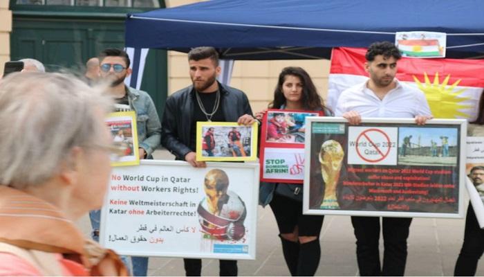 وقفة احتجاجية في النمسا ضد انتهاكات قطر وتركيا لحقوق العمال