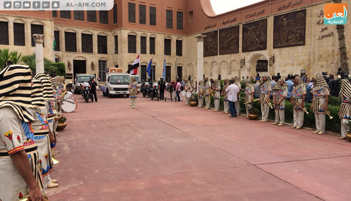 جانب من مراسم نقل سادس عجلة حربية لتوت عنخ آمون إلى المتحف المصري