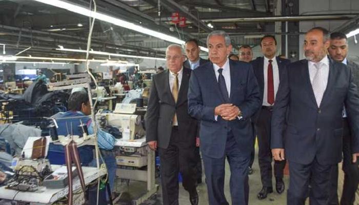 وزير التجارة المصري يزور مجمعا للصناعات في بورسعيد - أرشيف