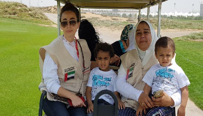 الهلال الأحمر في أبوظبي ينضم رحلة ترفيهية للمسنين