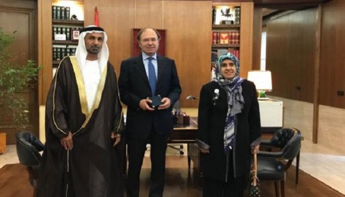 لقاء أحمد الجروان وحصة عبدالله العتيبة مع بيو جارثيا إسكوديرو