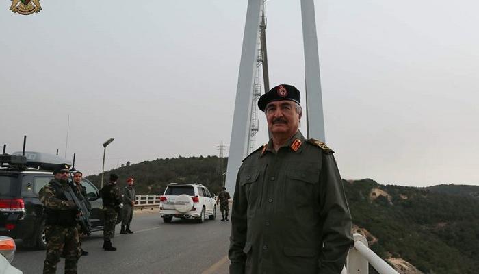 القائد العام للقوات المسلحة الليبية المشير خليفة حفتر