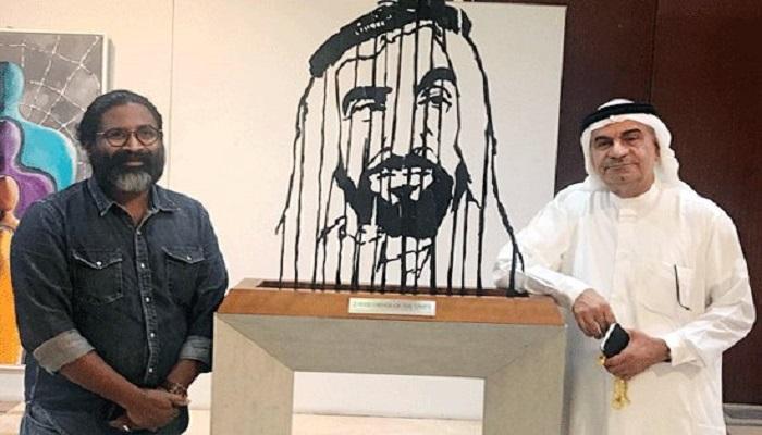 منحوتة للشيخ زايد تستحوذ على اهتمام زوار المعرض الهندي