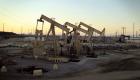 منتجو النفط يبددون مخاوف نقص المعروض بعد عقوبات مرتقبة على إيران