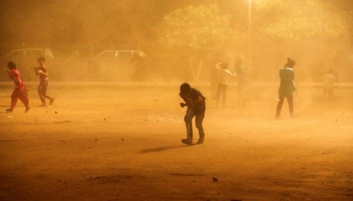 عواصف وأمطار تقتل 66 شخصا في الهند