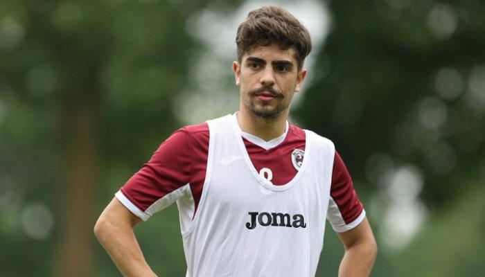 جوستافو لاعب الفيصلي
