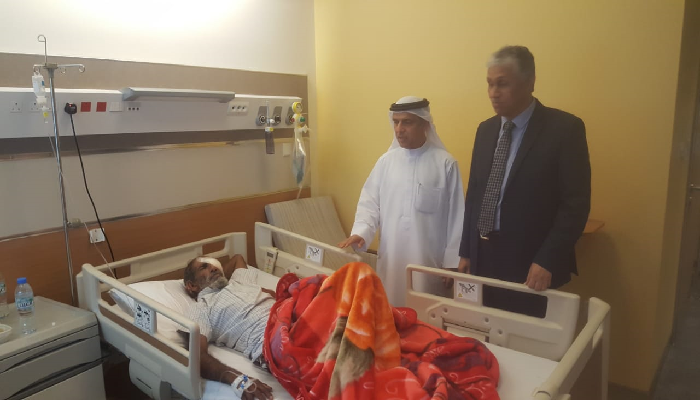 سفير اليمن لدى الإمارات يتفقد متضرري 