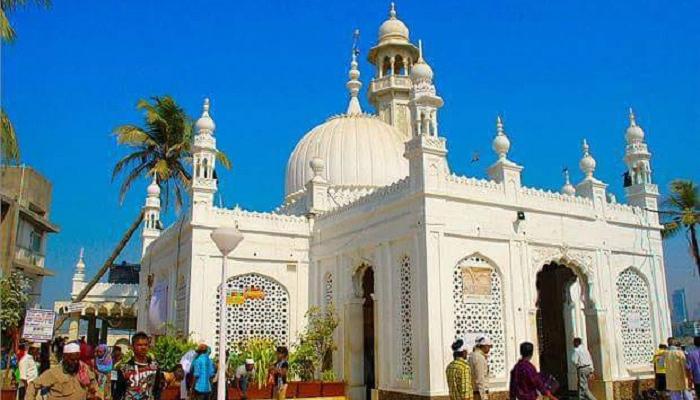 مسجد حجي علي الهندي.. ملتقى الأديان في شهر رمضان 