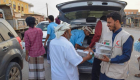 الهلال الأحمر الإماراتي يواصل توزيع وجبات الإفطار في حضرموت