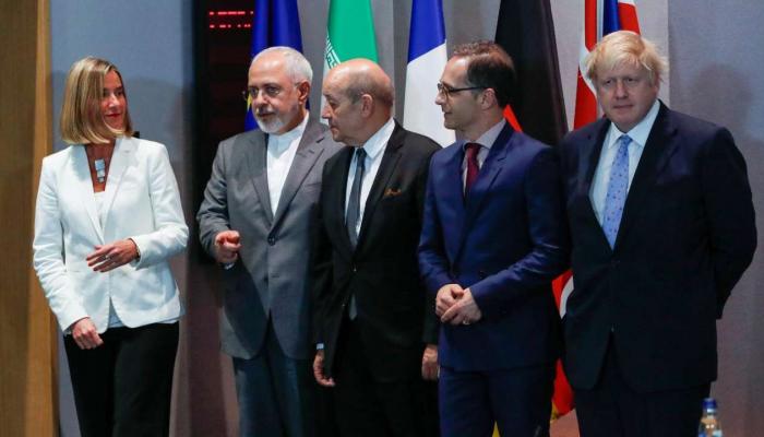 وزير خارجية إيران مع مسؤولين أوروبيين في محاولة لإنقاذ الاتفاق النووي