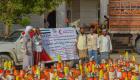الهلال الأحمر الإماراتي يوزع سلالا رمضانية في حضرموت