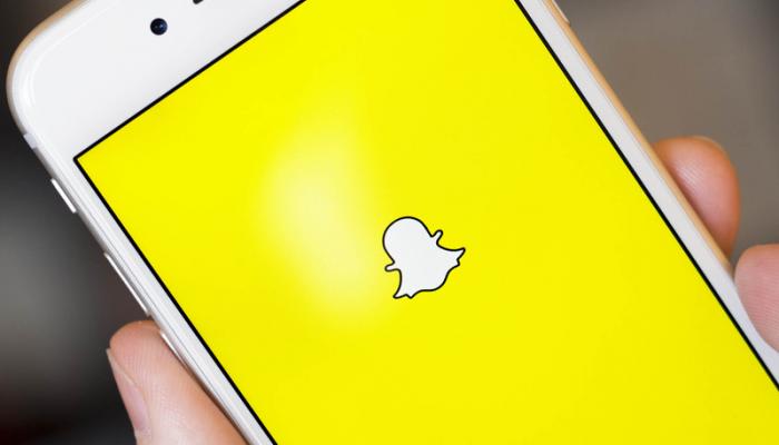 سناب شات يتيح حذف الرسائل المرسلة