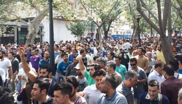 جانب من التظاهرات في إيران