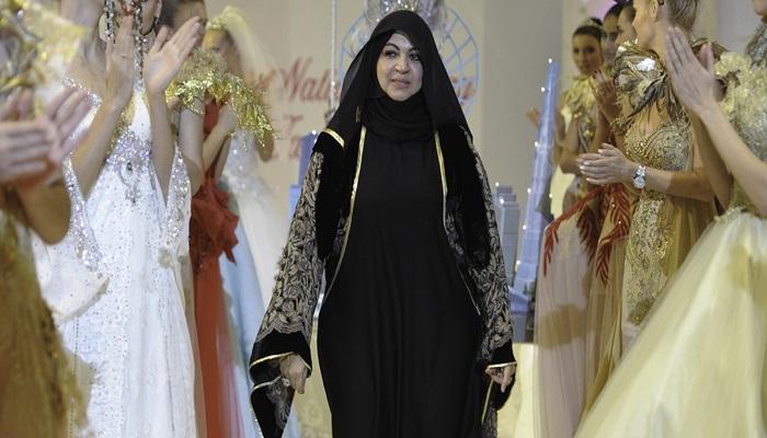 مصممة الأزياء الإماراتية منى المنصوري