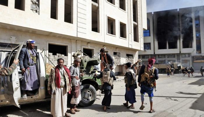 مقتل مسؤول "تدريب الحوثيين" في عمران بغارة للتحالف
