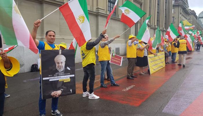 احتجاجات ضد زيارة روحاني إلى سويسرا