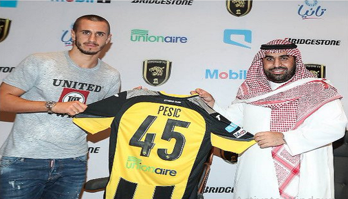 الصربي أليكساند بيزتش