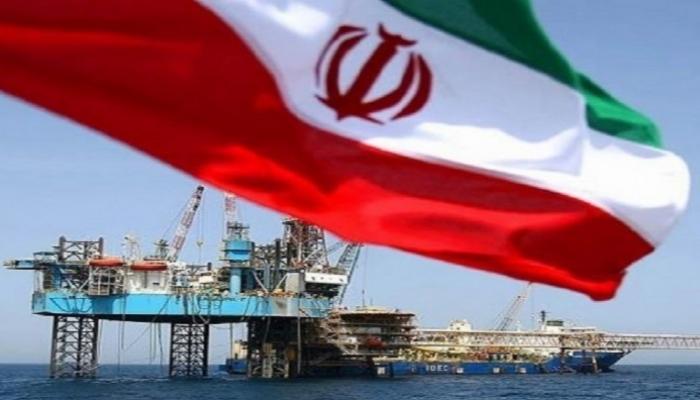 إيران تلجأ إلى موسكو لإنقاذ النفط