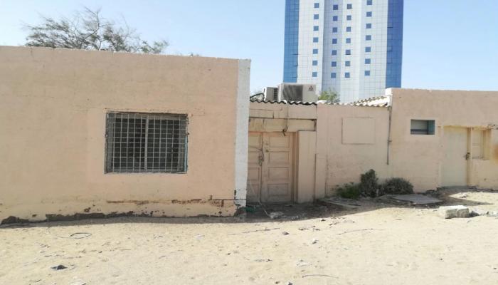 بلدية أبوظبي تزيل 44 مبنى مهجورا حفاظاً على سلامة السكان