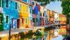 بالصور.. جزيرة بورانو الإيطالية.. لوحة من الألوان المبهجة