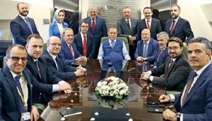 أردوغان مع مديري شركة ليماك التركية