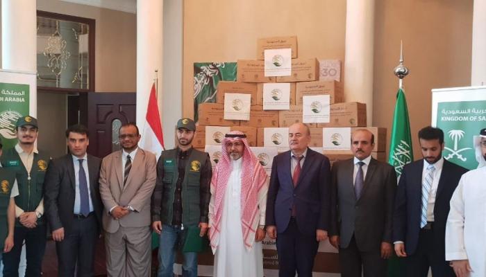 50 طنا من التمور هدية السعودية إلى جمهورية طاجيكستان