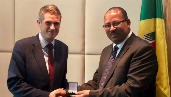 جانب من اجتماع وزير الدفاع البريطاني مع نظيره الإثيوبي في أديس أبابا