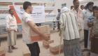 مساعدات غذائية من الهلال الأحمر الإماراتي لأهالي تريم اليمنية