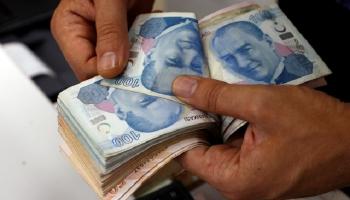 انهيار متوقع لـ"الليرة التركية" بعد رحيل المستمرين الأجانب