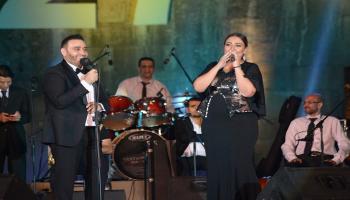 الفنان مجد القاسم والفنانة مي كساب في مهرجان القلعة 