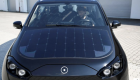تجارب لشحن سيارة كهربائية بالطاقة الشمسية أثناء القيادة