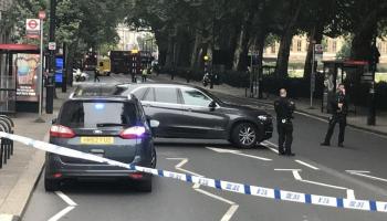 الشرطة البريطانية تطوق مكان الحادث