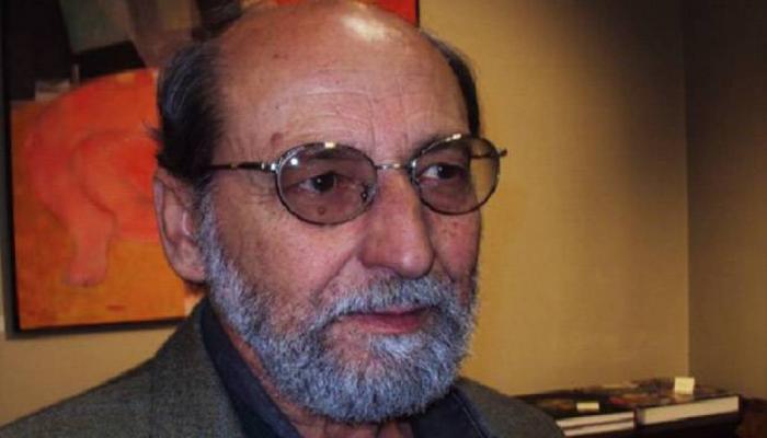 الشاعر نزيه أبو عفش الفائز في مجال الأدب
