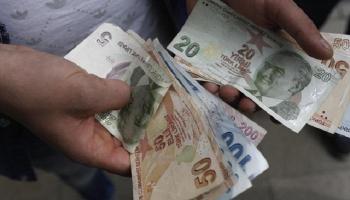 الليرة التركية تعاود الهبوط