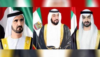 الشيخ خليفة بن زايد آل نهيان والشيخ محمد بن راشد آل مكتوم والشيخ محمد بن زايد آل نهيان