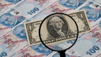 الدولار يعاود الصعود أمام الليرة ليفقدها 7% من قيمتها