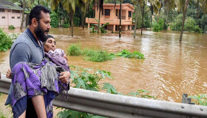 الفيضانات تجتاح ولاية كيرلا الهندية