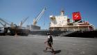التحالف يصدر تصريح دخول لسفينتين إلى ميناء الحديدة باليمن