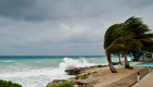 مركز الأعاصير الأمريكي يحذر من العاصفة "جوردون" في خليج المكسيك