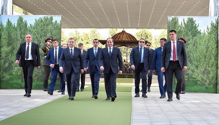 السيسي وشوكت ميرضيائيف في أوزبكستان