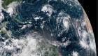 إعصار فلورنس في المحيط الأطلسي يتراجع للفئة الثانية 