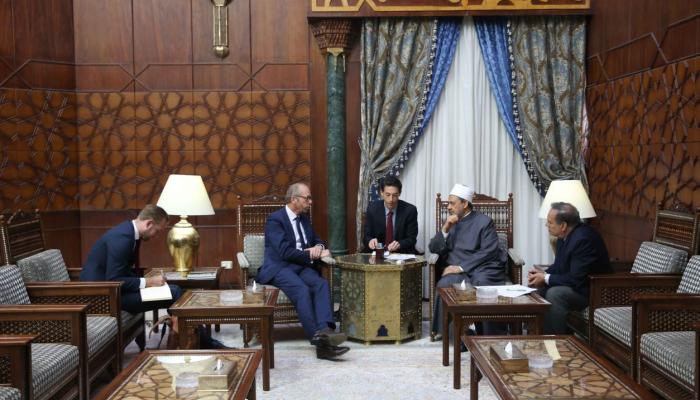 الإمام الأكبر الدكتور أحمد الطيب شيخ الأزهر وسفير صربيا لدى القاهرة