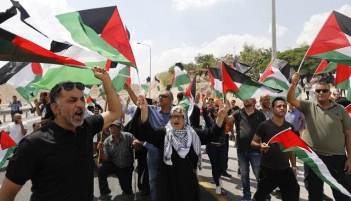 احتجاجات فلسطينية على هدم الخان الأحمر - أ.ف.ب