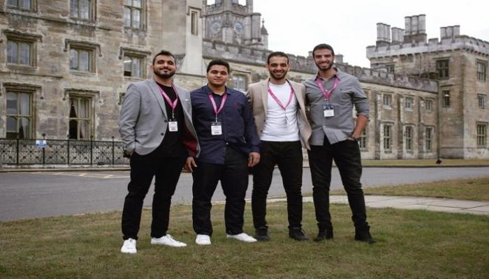 4 طلاب من "أمريكية الشارقة" يبتكرون جهازا لتوفير الكهرباء