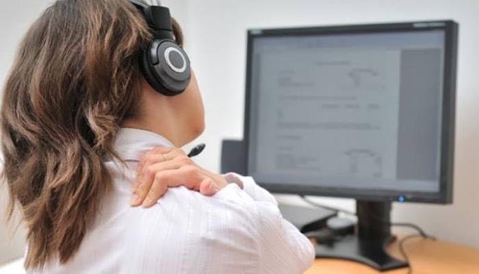 عادة الجلوس طويلا تسبب آلام الظهر