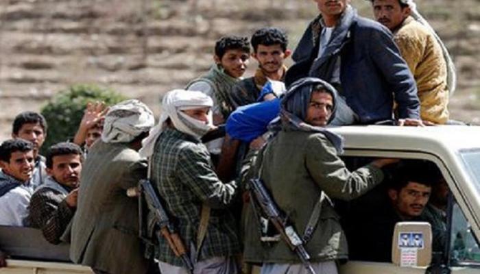 عناصر من مليشيات الحوثي الإرهابية - أرشيفية