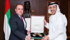 رئيس الإمارات يمنح السفير المصري وسام الاستقلال من الطبقة الأولى