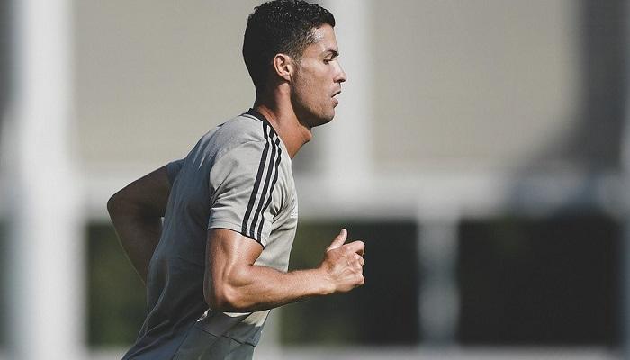 كريستيانو رونالدو خلال تدريبات يوفنتوس