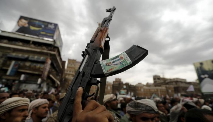 عناصر من مليشيا الحوثي في محافظة إب
